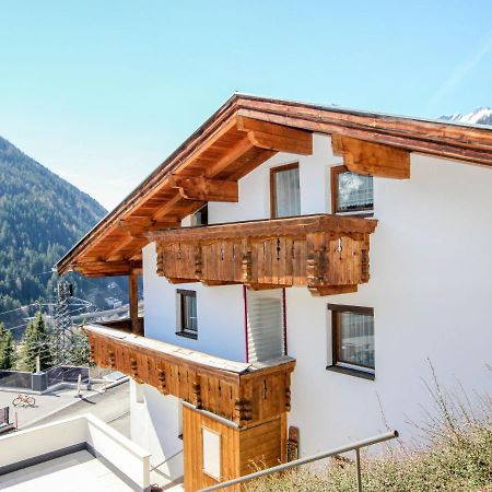 Holiday Home Hoelzl By Interhome Flirsch Eksteriør billede